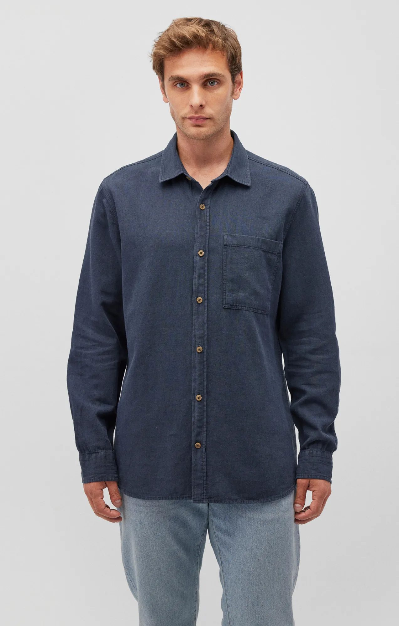 ONE POCKET BUTTON-UP SHIRT IN COLLEGIATE BLUE