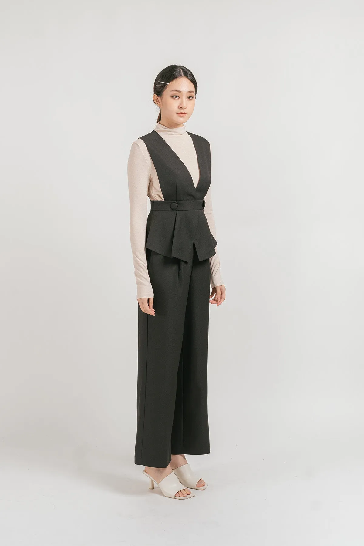 Ovinnea Ruched Turtleneck Top