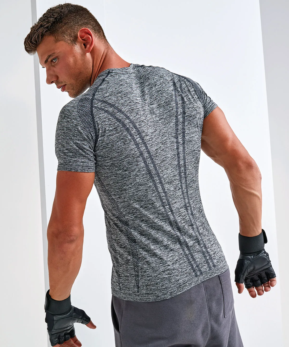 TriDri® Seamless '3D fit' multi-sport performance short sleeve top